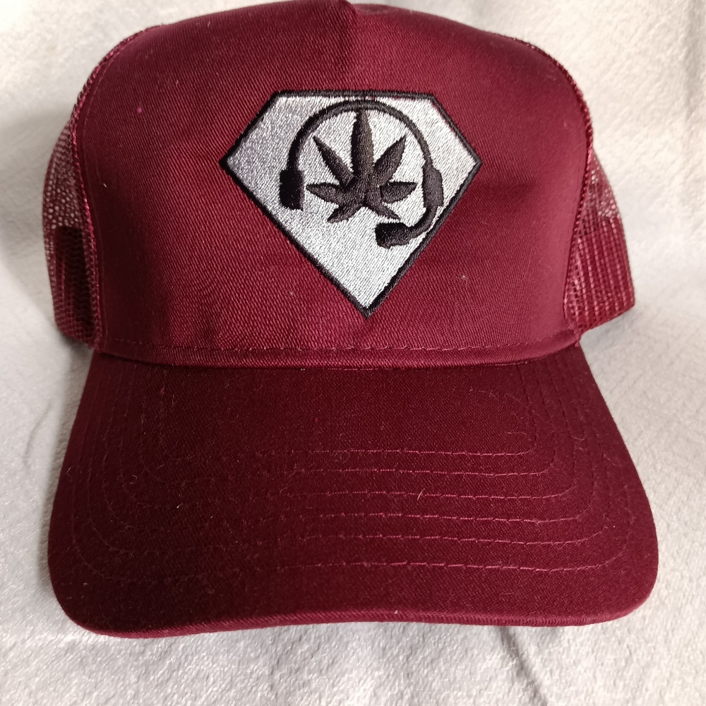 Burgundy hat with mariguna leaf and headset